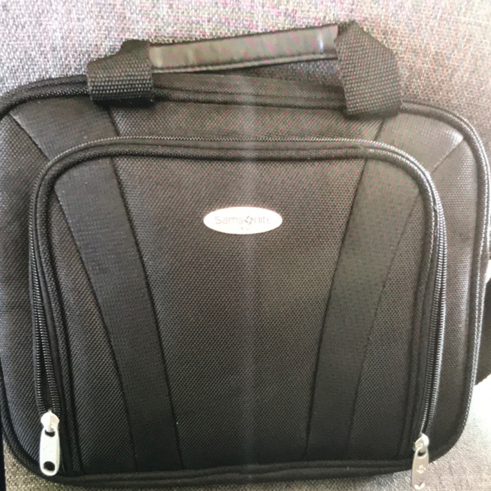 Brand New w/ tag! Samsonite Netbook Computer Case